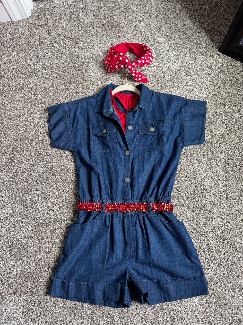 Rosie the Riveter costume used for a dance performance fits size 10